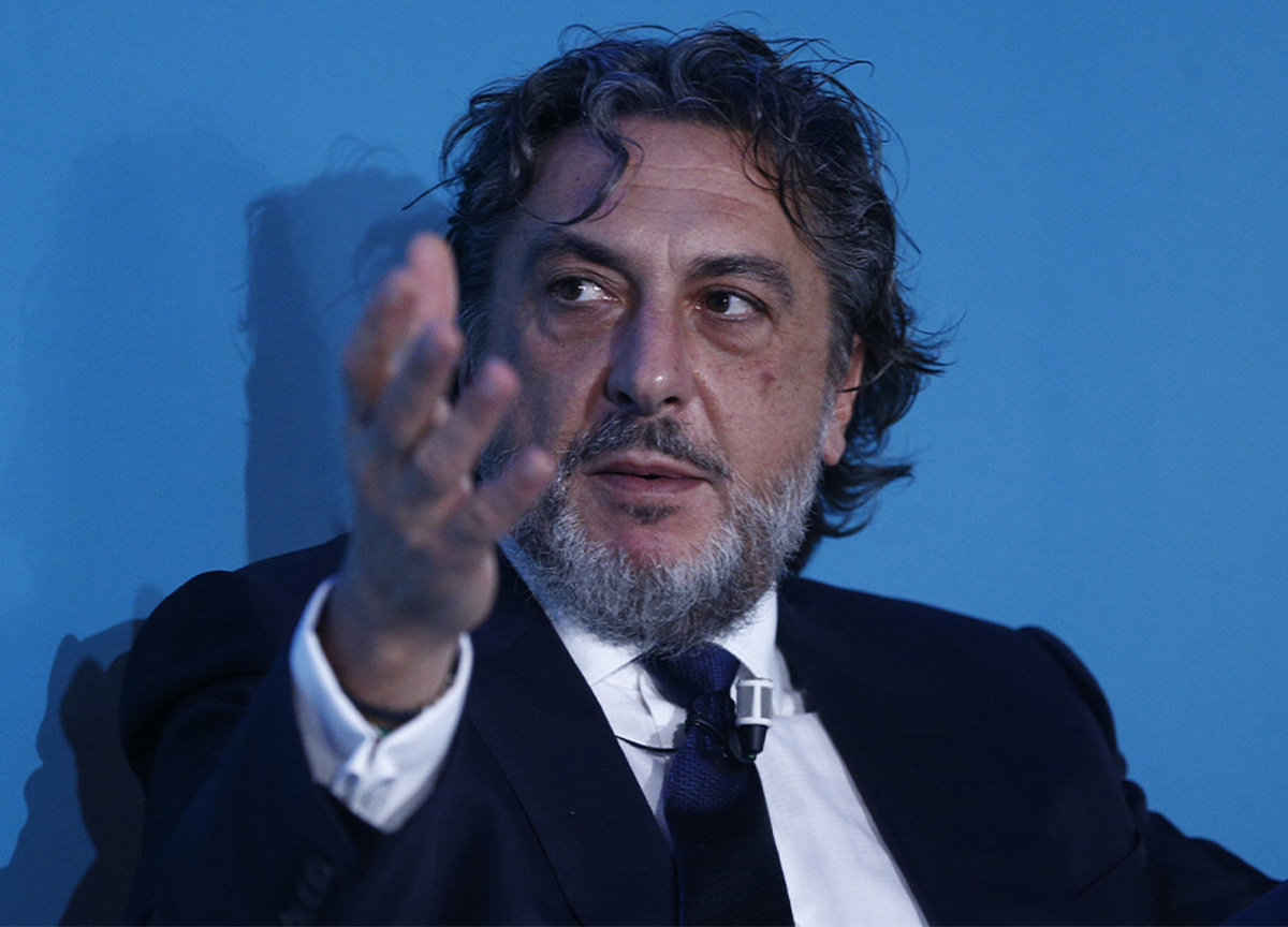 Unipol, troppo alto compenso da 5 milioni a Cimbri. Malumore degli azionisti Unipol, troppo alto compenso da 5 milioni a Cimbri. Malumore degli azionisti
