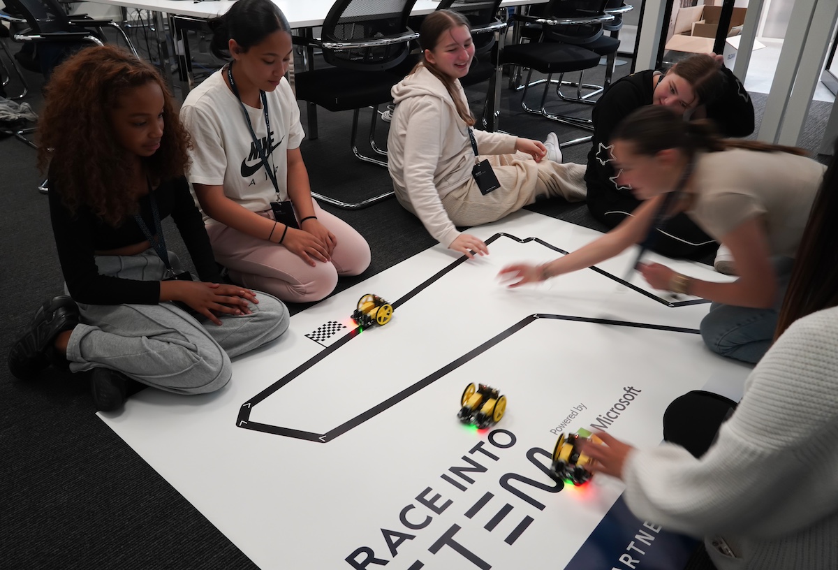 Race Into STEM: ragazze in pista per il futuro della F1