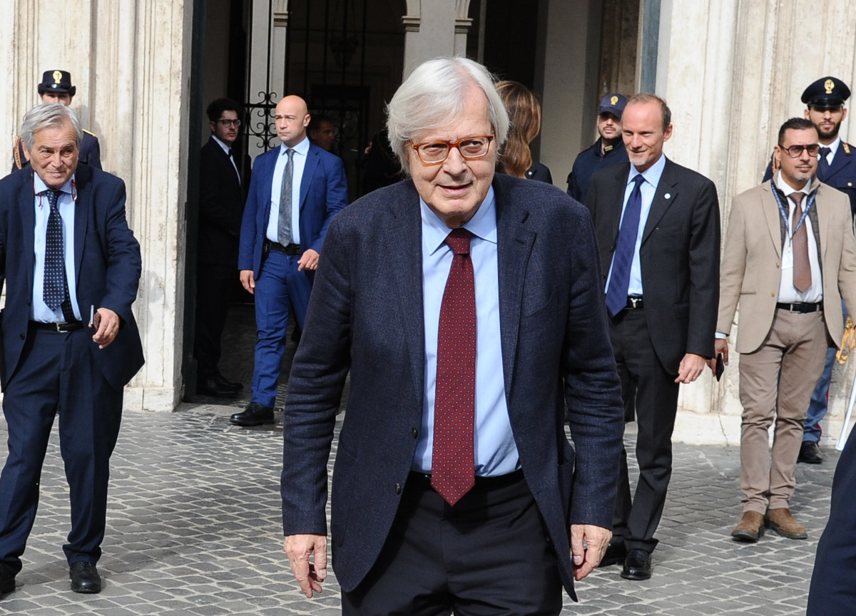 Sgarbi indagato: “Pressioni sul ministero per un quadro”. Induzione indebita