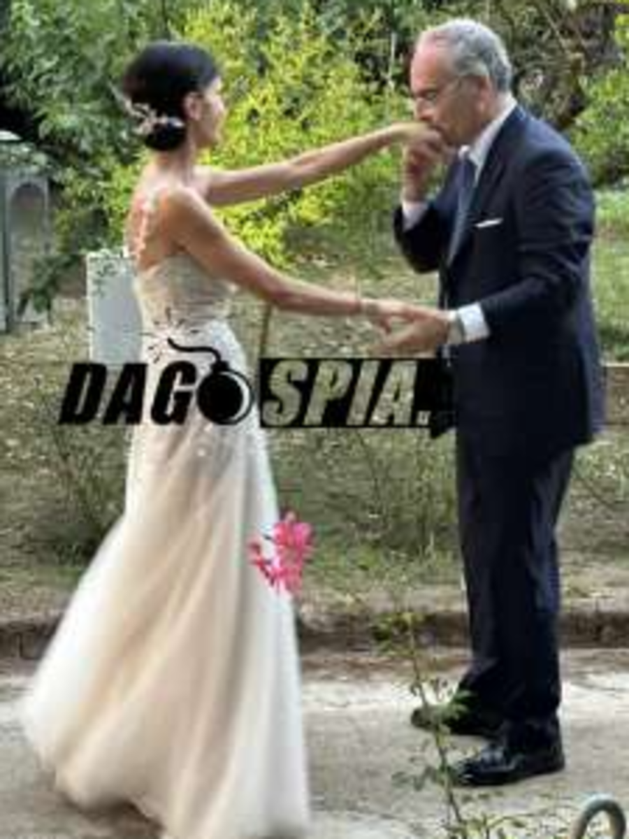 Nozze top secret per Mara Carfagna: a Sorrento sposa Alessandro Ruben. FOTO