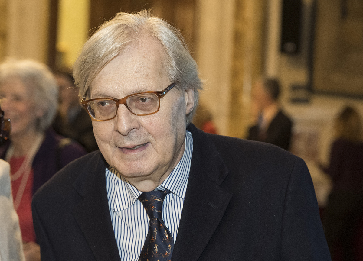 Sgarbi indagato: “Pressioni sul ministero per un quadro”. Induzione indebita