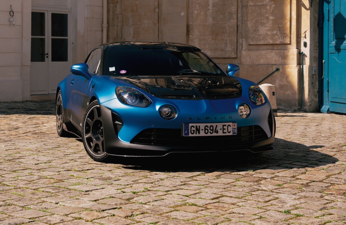 Alpine e A$AP Rocky insieme a Parigi per il debutto di American Sabotage Alpine e A$AP Rocky insieme a Parigi per il debutto di American Sabotage