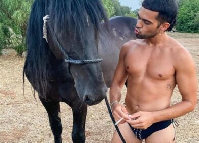 Mahmood non tira più? Note dolenti per la sua società, utili dimezzati