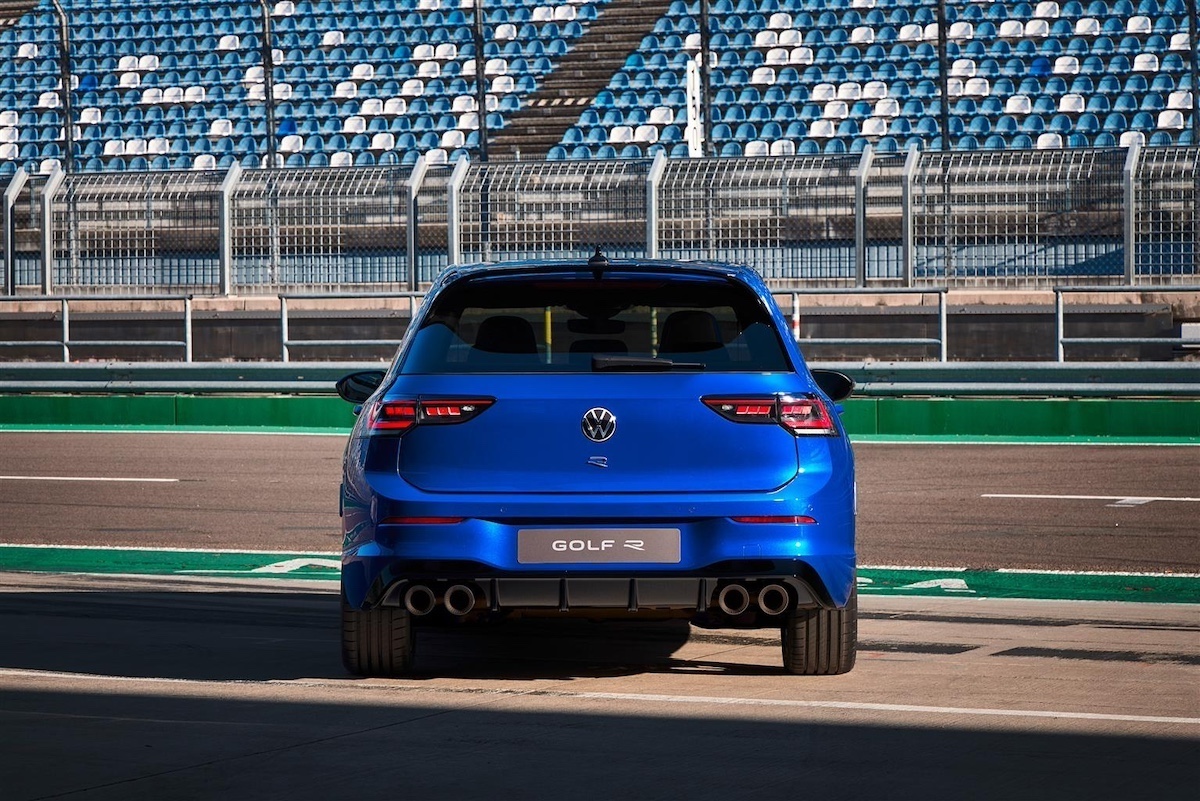 Volkswagen rivoluziona il mercato con le nuove Golf R e Golf R Variant Volkswagen rivoluziona il mercato con le nuove Golf R e Golf R Variant