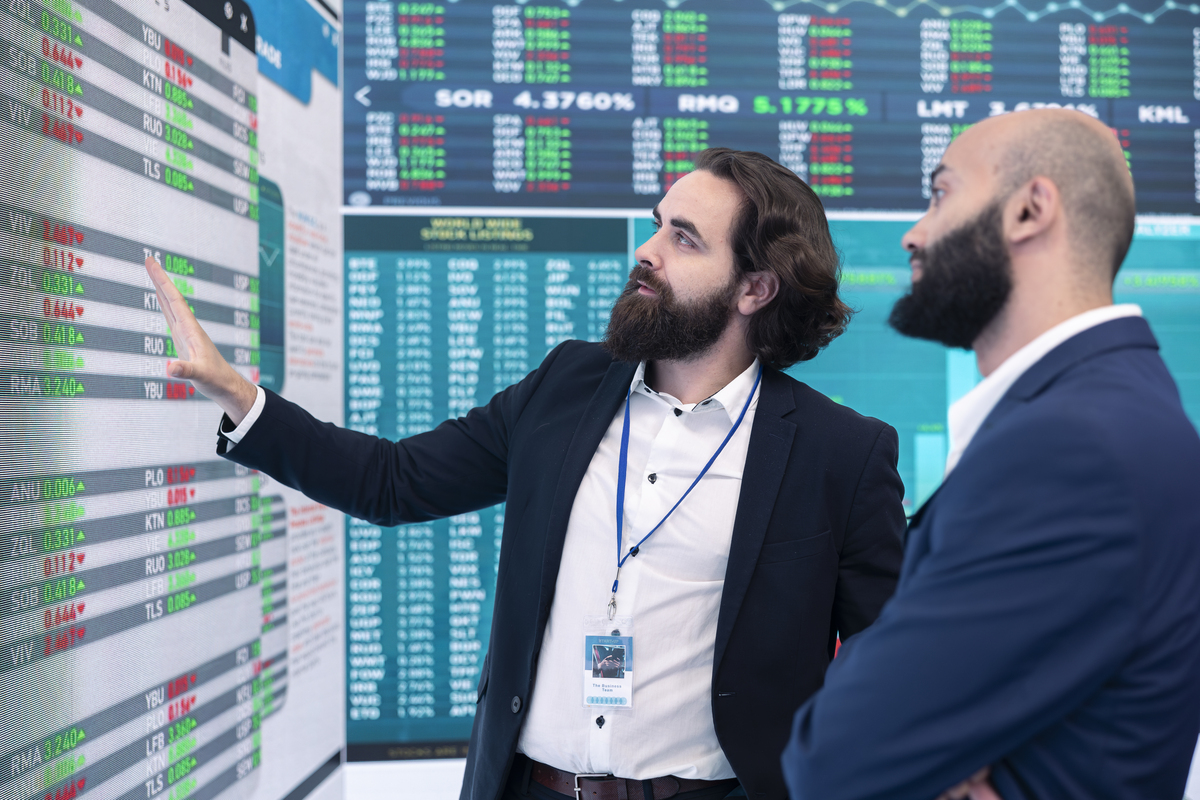 Borse europee in calo. Anche Piazza Affari va giù: chiude a -0,70% Borse europee in calo. Anche Piazza Affari va giù: chiude a -0,70%