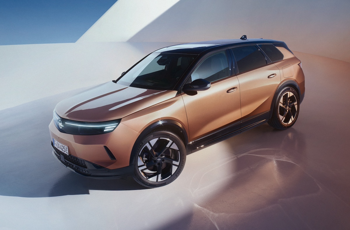 Nuovi Sistemi di Assistenza alla guida obbligatori: Opel è pronta Nuovi Sistemi di Assistenza alla guida obbligatori: Opel è pronta