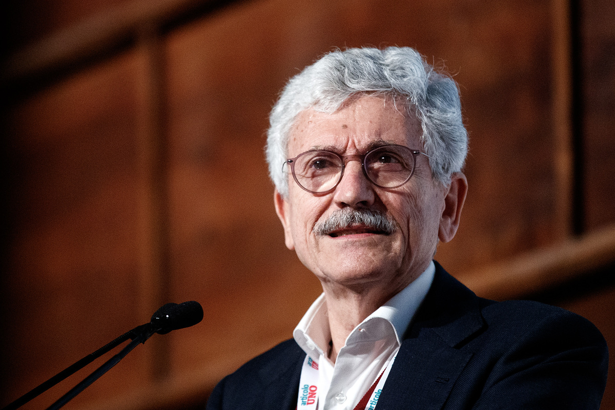 Massimo D’Alema: non solo Colombia e Cina. Baffetto fa affari anche in Brasile Massimo D’Alema: non solo Colombia e Cina. Baffetto fa affari anche in Brasile