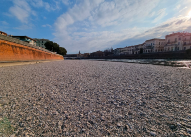 Siccità, in Sicilia manca l’acqua. Ma quella utilizzabile finisce in mare