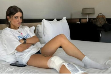 Angelina Mango si fa male, colpa dei babà. “Ho avuto paura di rompermi tutto”