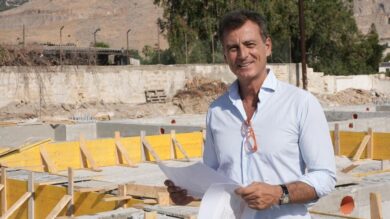 Imprenditore trovato morto strangolato: sulla fascetta c’è solo il suo dna