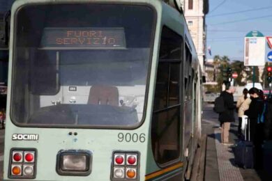 Atac, sciopero a sorpresa dopo la morte sul lavoro al deposito Tor Vergata