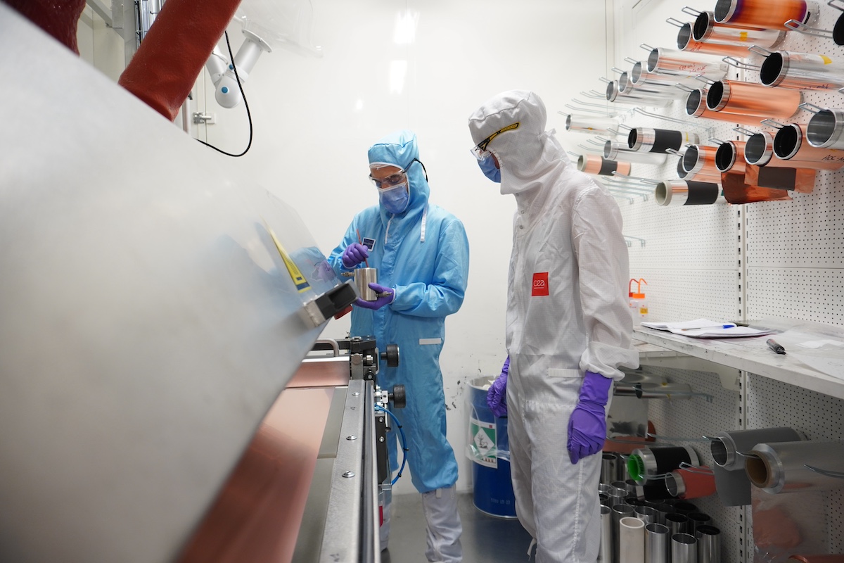Stellantis e CEA: collaborano per il futuro delle batterie per le auto BEV Stellantis e CEA: collaborano per il futuro delle batterie per le auto BEV