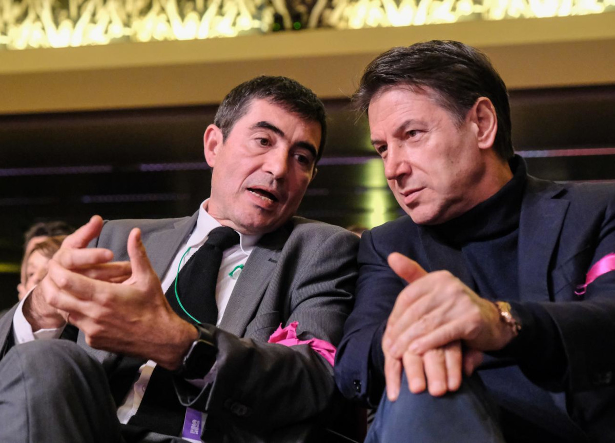 Fratoianni testa quanto Conte è di Sx: “Sei mesi di tempo per convincermi” Fratoianni testa quanto Conte è di Sx: “Sei mesi di tempo per convincermi”