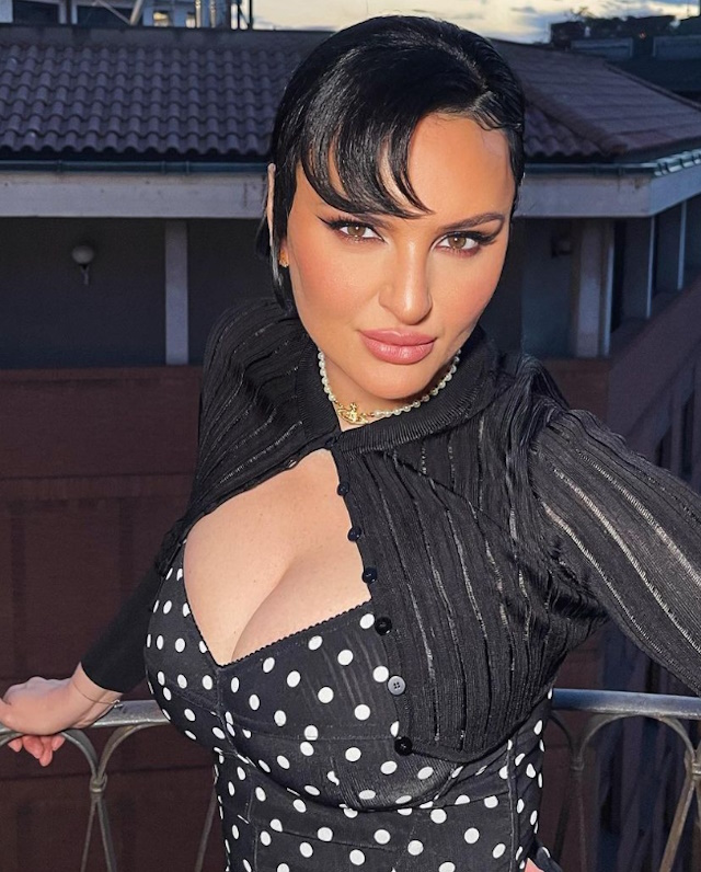 Arisa presenta il nuovo fidanzato su Instagram: chi è Walter Ricci Arisa presenta il nuovo fidanzato su Instagram: chi è Walter Ricci