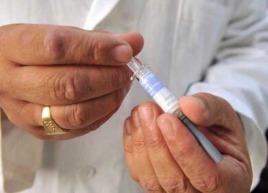 Vaccini, emendamento Lega: stop all’obbligo, per i minori solo raccomandazione