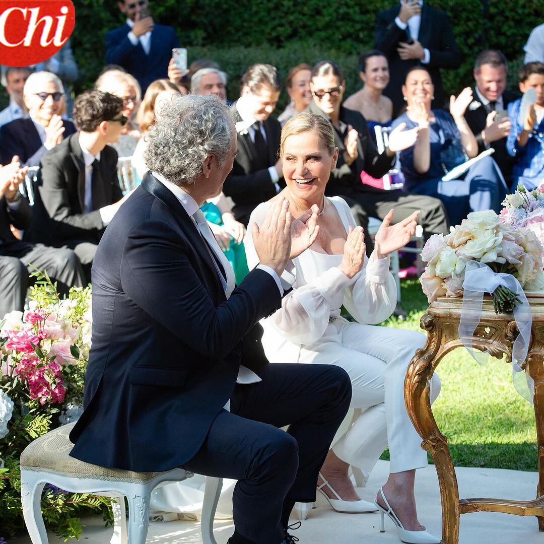 Simone Ventura si sposa, caos bouquet: Valeria Marini e la lite con un ospite