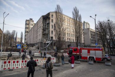 Ucraina, missili su Kiev. Bombardato anche l’ospedale pediatrico