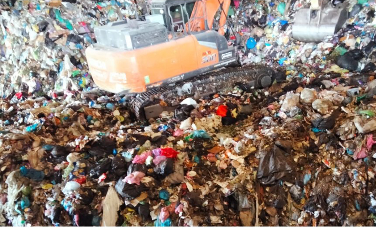 Rifiuti, Rocca Cencia a rischio esplosione: l’allarme dei dipendenti Ama VIDEO