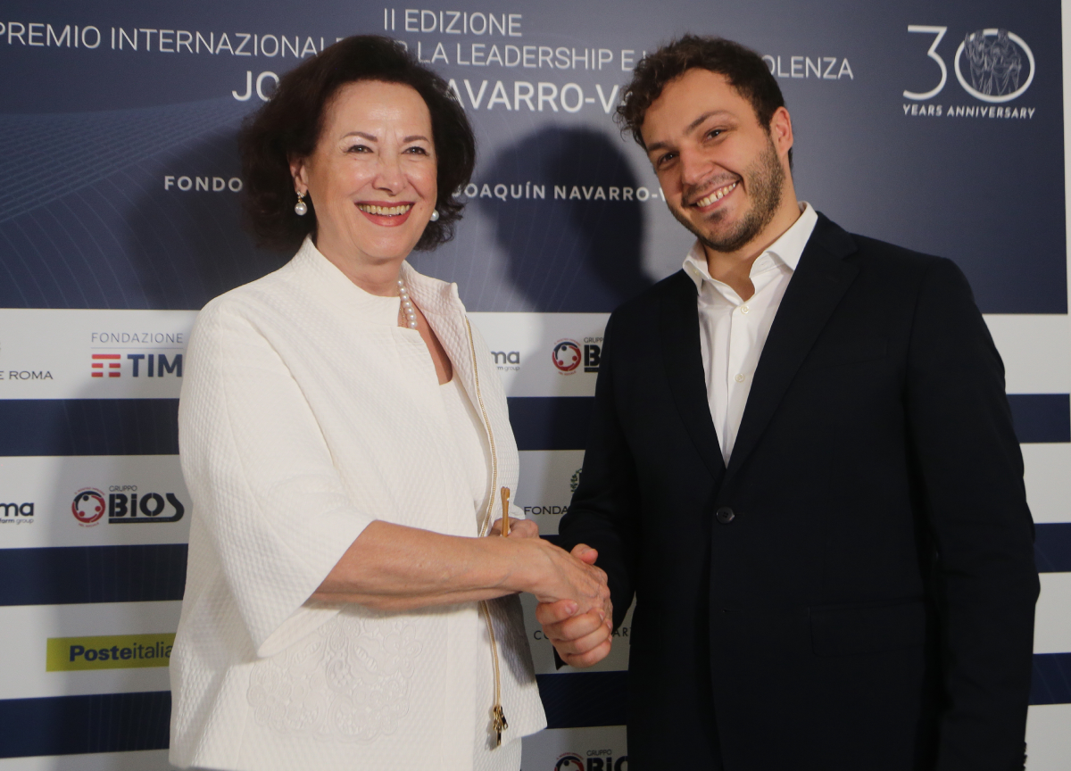 Premio Navarro-Valls, a Lina Tombolato Doris e a Nicolò Govoni il riconoscimento per la Leadership e la Benevolenza Premio Navarro-Valls, a Lina Tombolato Doris e a Nicolò Govoni il riconoscimento per la Leadership e la Benevolenza