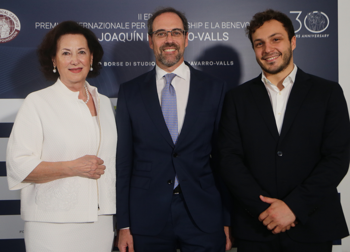 Premio Navarro-Valls, a Lina Tombolato Doris e a Nicolò Govoni il riconoscimento per la Leadership e la Benevolenza Premio Navarro-Valls, a Lina Tombolato Doris e a Nicolò Govoni il riconoscimento per la Leadership e la Benevolenza