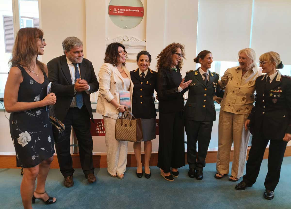 I Racconti di Sabaudia dedicati alle donne: ecco le magnifiche tre in divisa I Racconti di Sabaudia dedicati alle donne: ecco le magnifiche tre in divisa