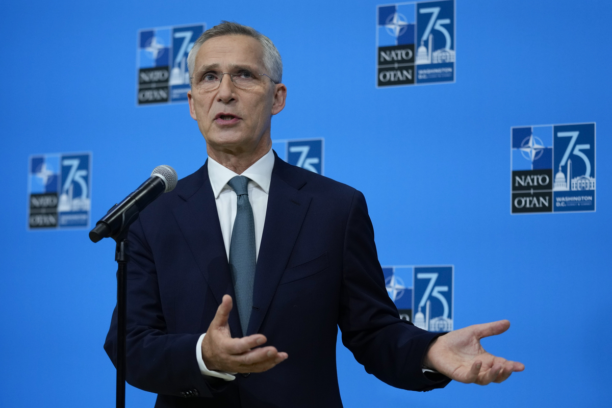 Kiev-Nato, accordo irreversibile. Intesa sul trasferimento degli F-16 Kiev-Nato, accordo irreversibile. Intesa sul trasferimento degli F-16
