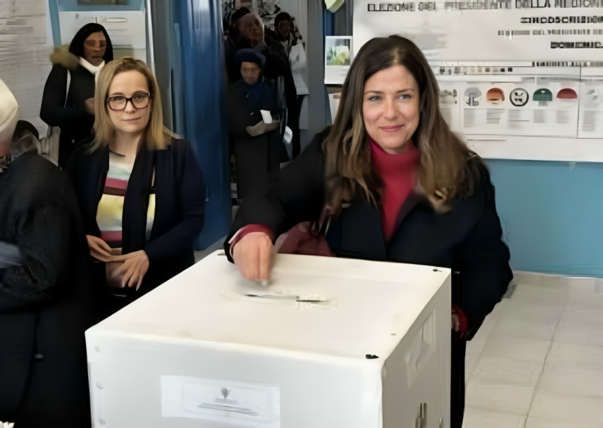 Sardegna, ecco la casta: aumentati i fondi a tutti i partiti. Todde approva