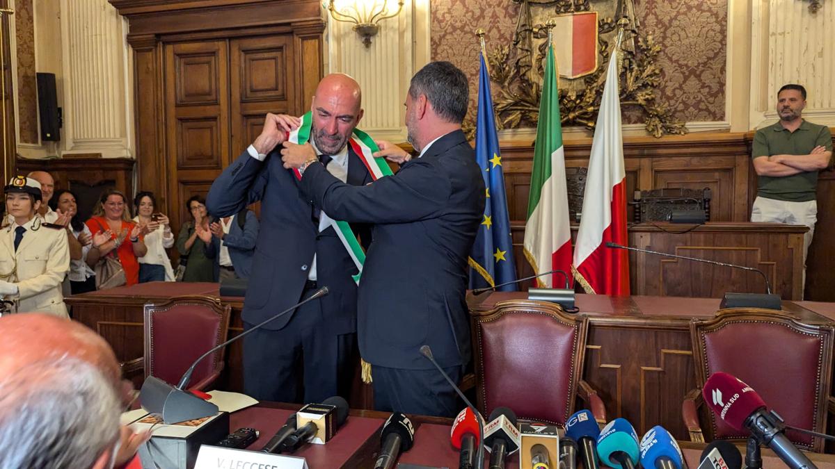 Vito Leccese proclamato ufficialmente Sindaco di Bari: la fascia da Decaro