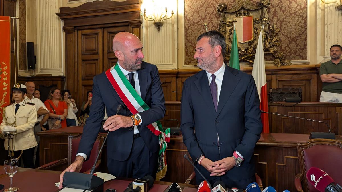 Vito Leccese proclamato ufficialmente Sindaco di Bari: la fascia da Decaro