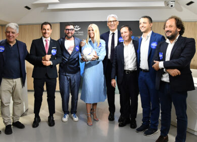 Partita del cuore, cantanti contro politici in campo per il Bambino Gesù