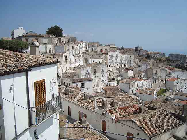 Anci, i Sindaci del Gargano uniti contro le mafie a Mattinata (Fg)