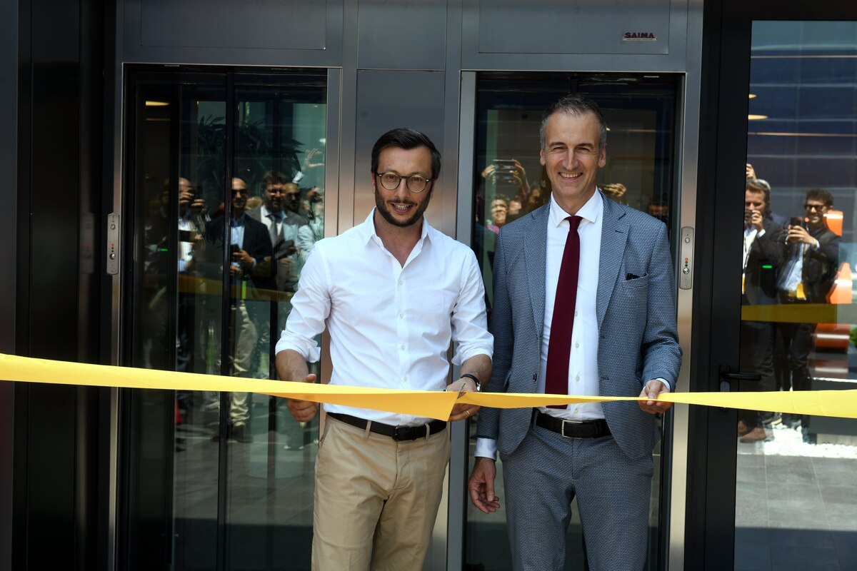 Fastweb presenta NeXXt AI Factory: il primo supercomputer NVIDIA DGX SuperPOD Fastweb presenta NeXXt AI Factory: il primo supercomputer NVIDIA DGX SuperPOD