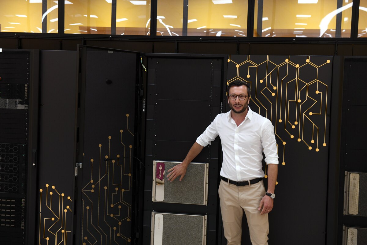 Fastweb presenta NeXXt AI Factory: il primo supercomputer NVIDIA DGX SuperPOD Fastweb presenta NeXXt AI Factory: il primo supercomputer NVIDIA DGX SuperPOD