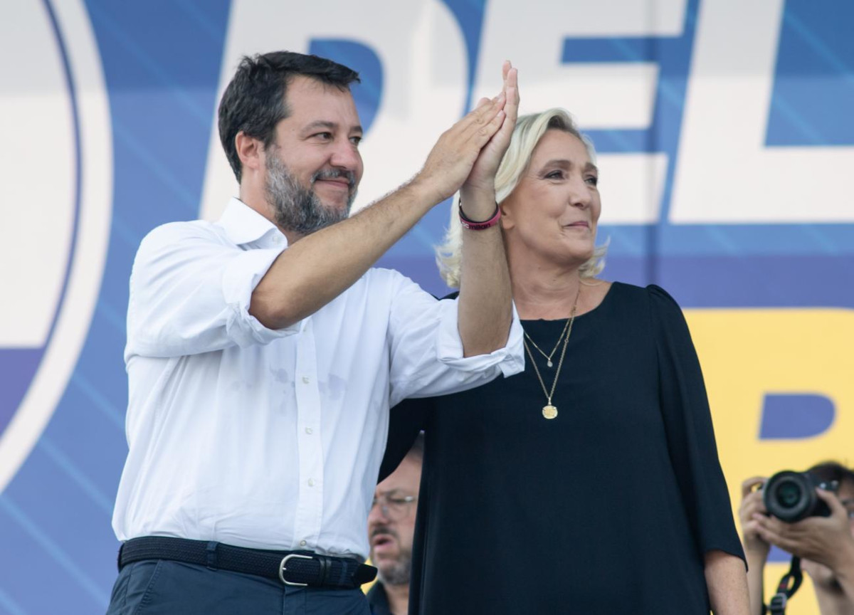 Sondaggi, gradimento per Meloni in calo. Il M5s torna davanti a Forza Italia Sondaggi, gradimento per Meloni in calo. Il M5s torna davanti a Forza Italia