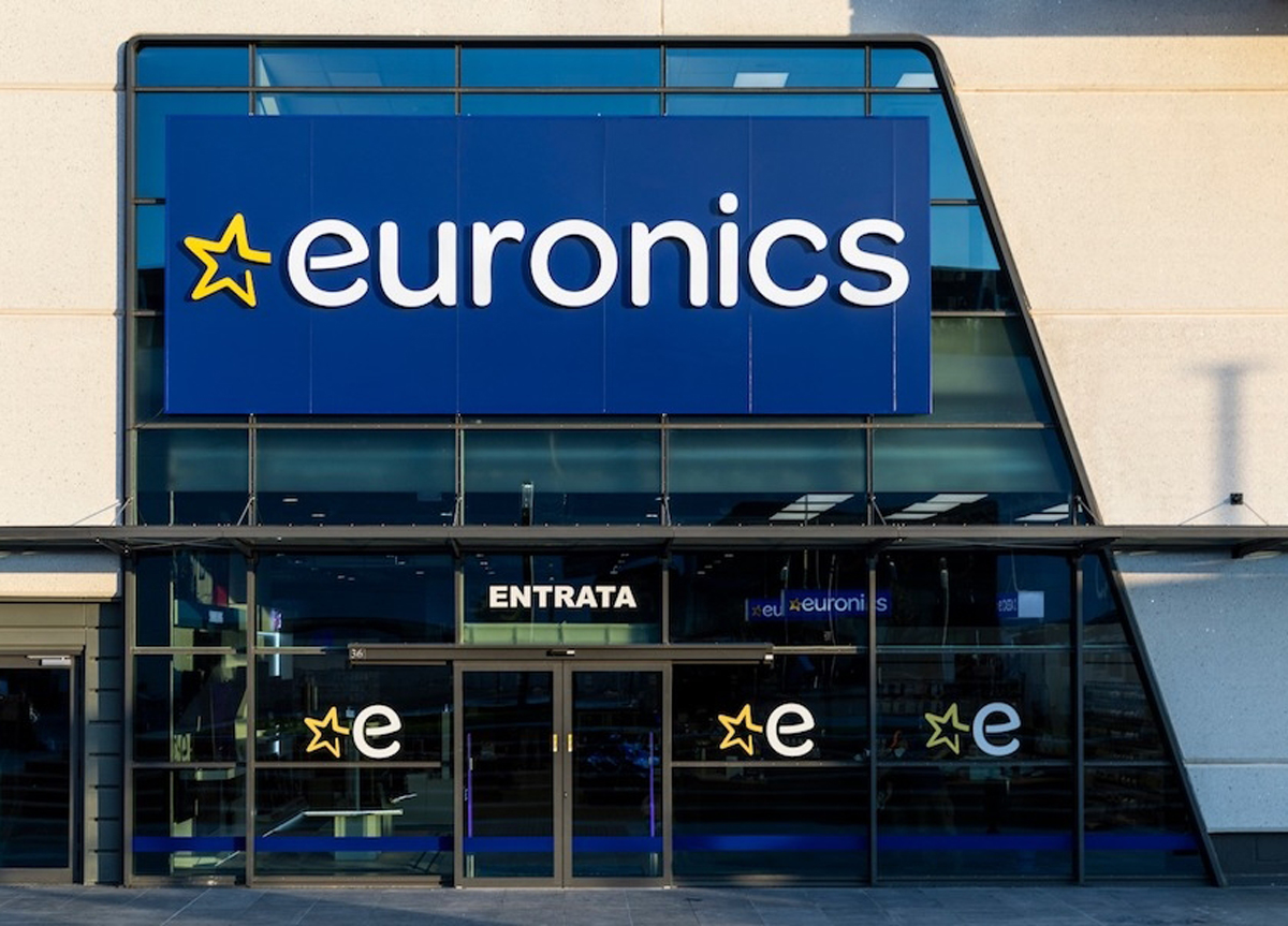 Euronics, licenziamento per oltre 200 dipendenti. Il benservito via whatsapp