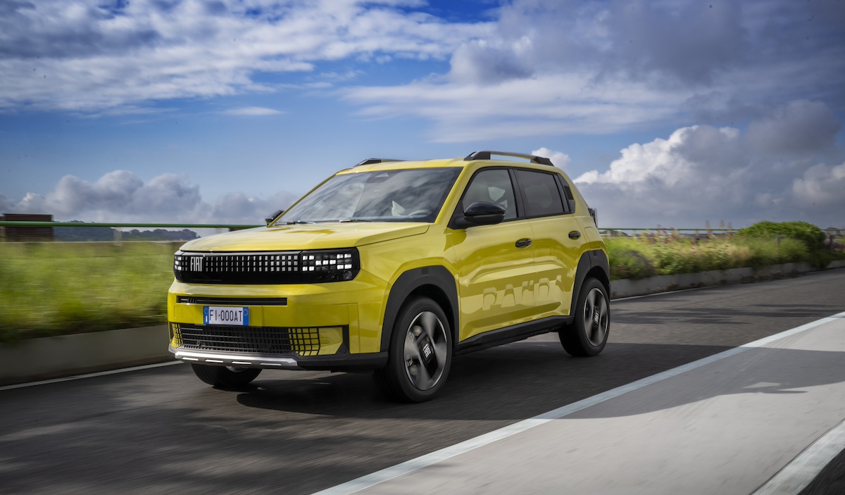 FIAT svela la nuova Grande Panda: ritorno al futuro con design italiano FIAT svela la nuova Grande Panda: ritorno al futuro con design italiano