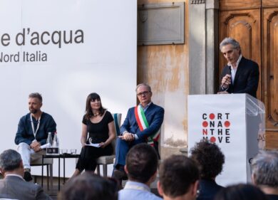 Intesa Sanpaolo Main Partner di Cortona On The Move con “Cronache d’acqua”