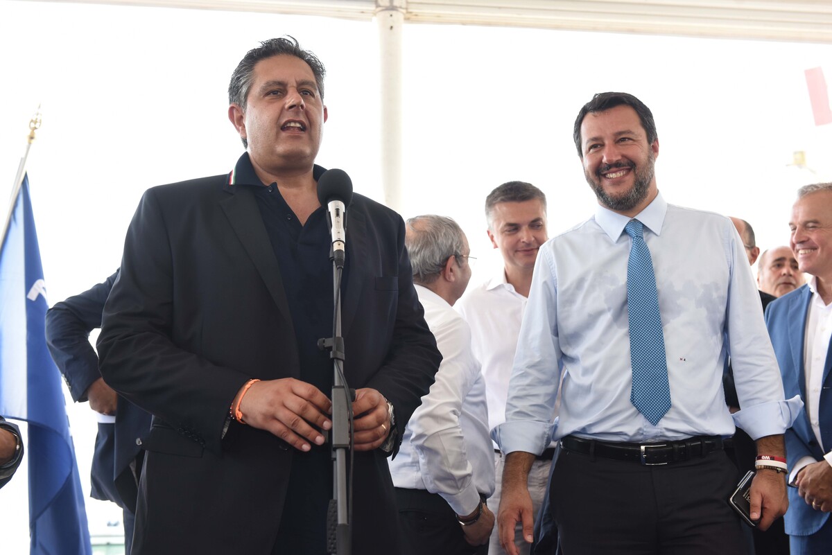 Inchiesta Genova: Toti chiede incontro con Salvini Inchiesta Genova: Toti chiede incontro con Salvini