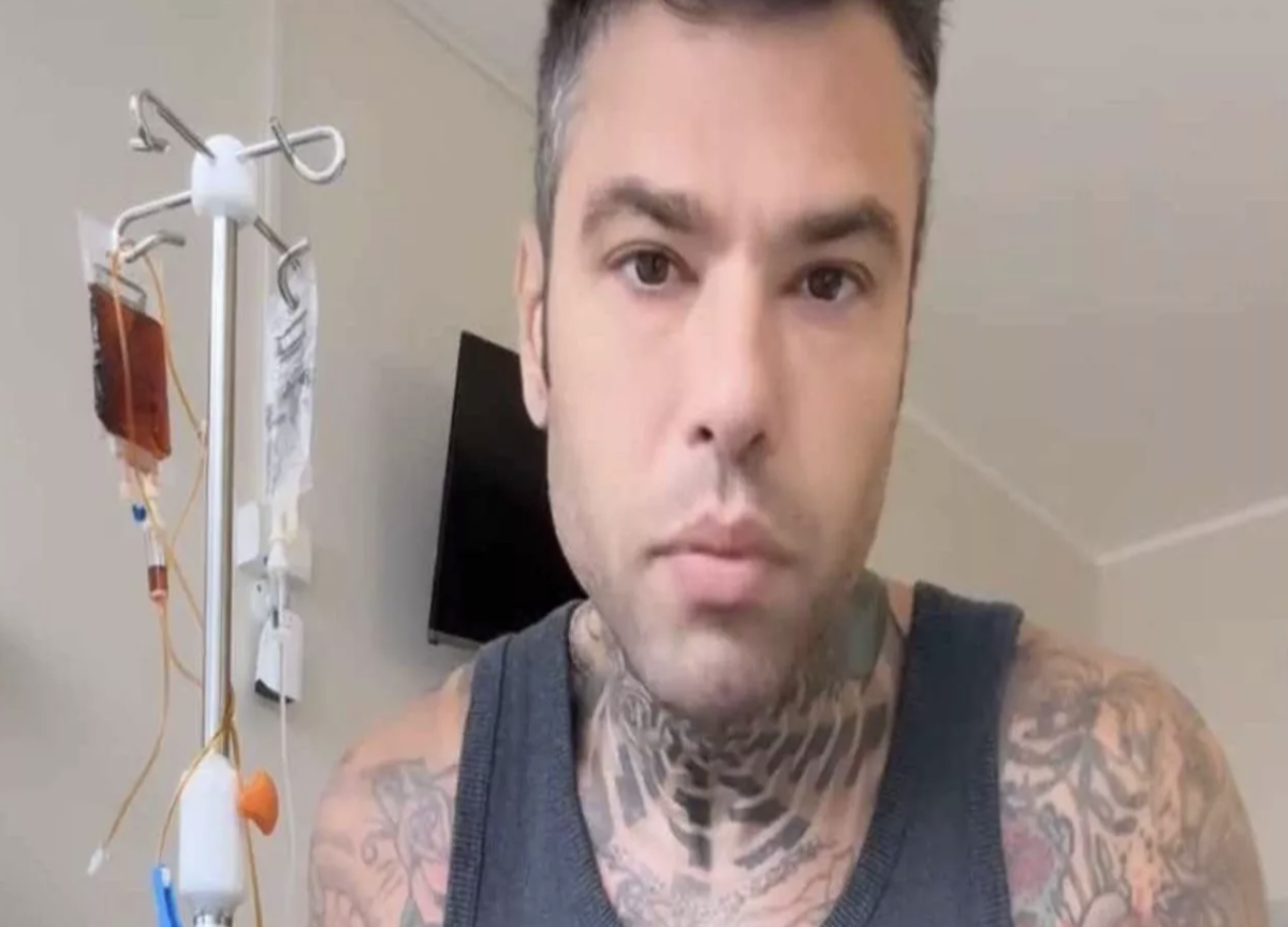 Galleria foto 'Fedez, nuovo video dall’ospedale: “Abuso di alcol? Non è vero”' - foto 1