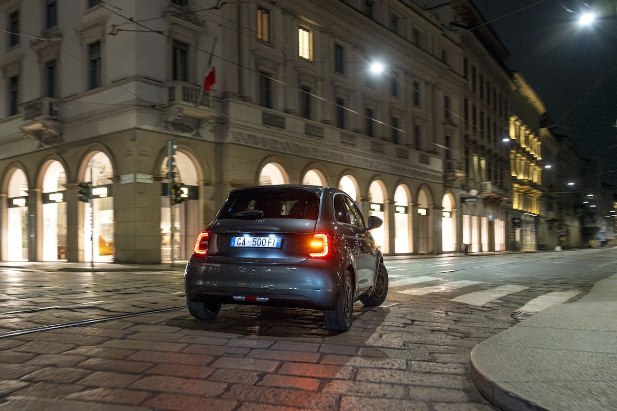 Fiat 500e Giorgio Armani: l’icona del Made in Italy