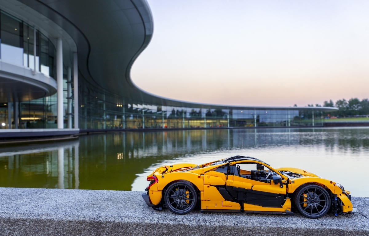 Scopri la LEGO Technic McLaren P1™: La Hypercar da costruire Scopri la LEGO Technic McLaren P1™: La Hypercar da costruire