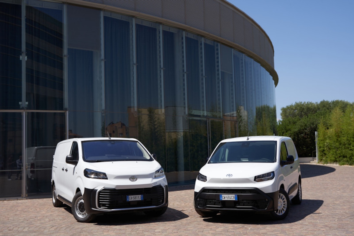 Toyota lancia il nuovo PROACE Electric e PROACE CITY Electric Toyota lancia il nuovo PROACE Electric e PROACE CITY Electric