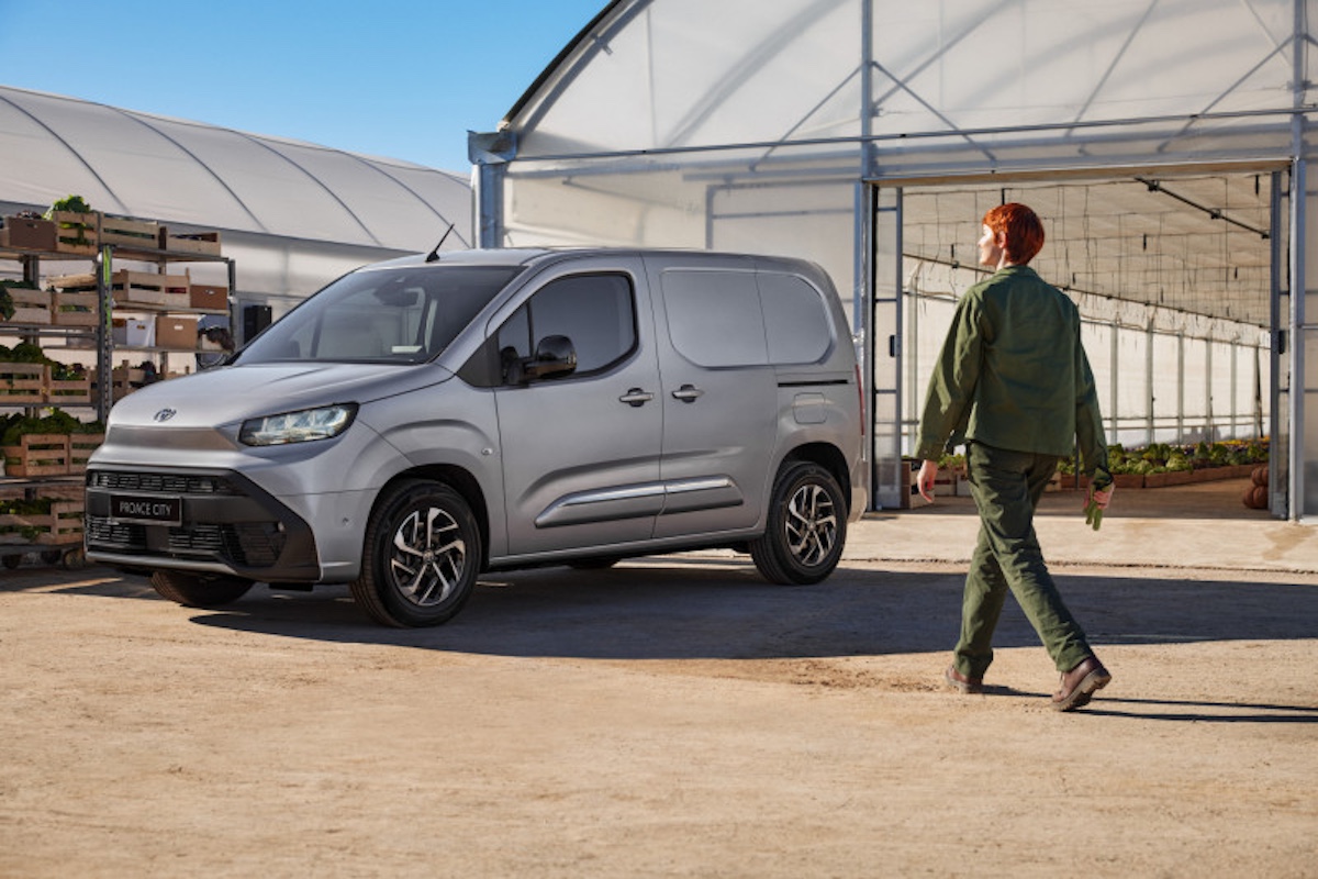 Toyota lancia il nuovo PROACE Electric e PROACE CITY Electric Toyota lancia il nuovo PROACE Electric e PROACE CITY Electric