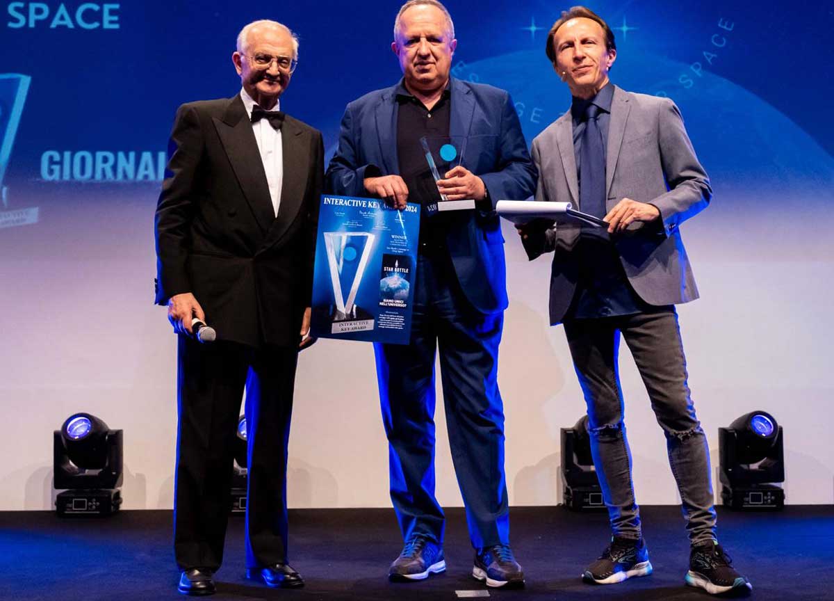 Da Telespazio Fucino Star Bottle, messaggi di street art per extraterrestri Da Telespazio Fucino Star Bottle, messaggi di street art per extraterrestri