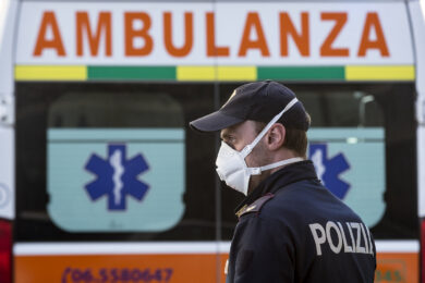 Incidenti stradali, morti due ragazzi di 23 anni: uno a Napoli e uno a Ragusa
