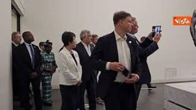 G7 Commercio, Tajani guida i ministri alla visita al Bronzo di Riace