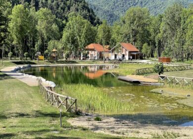 Cuneo, bambina di 7 anni muore annegata nel lago: si indaga per omicidio colposo