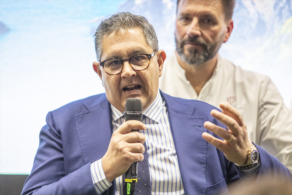 Nuova misura cautelare per Toti: “Finanziamento illecito”. Coinvolta Esselunga e l’editore di Primocanale Nuova misura cautelare per Toti: “Finanziamento illecito”. Coinvolta Esselunga e l’editore di Primocanale