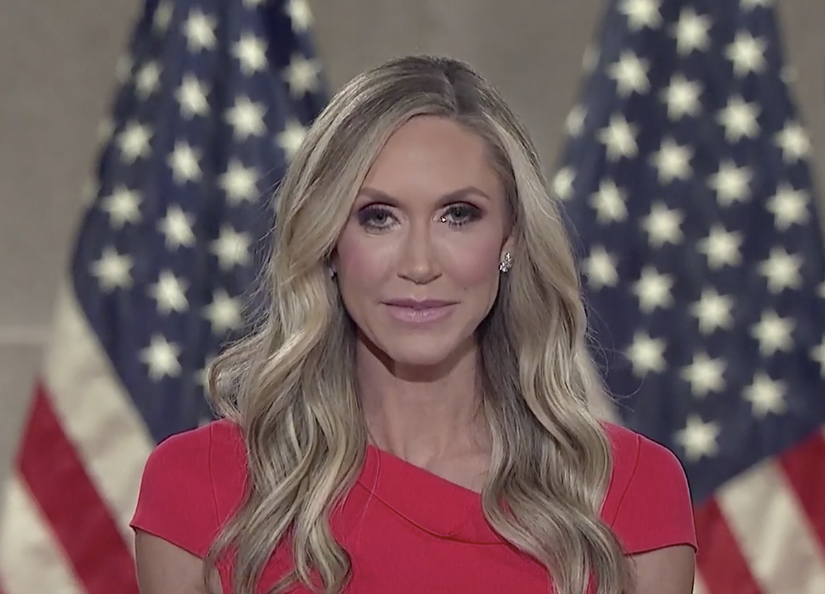 Lara Trump per conquistare il voto delle donne. Donald punta su sua nuora Lara Trump per conquistare il voto delle donne. Donald punta su sua nuora