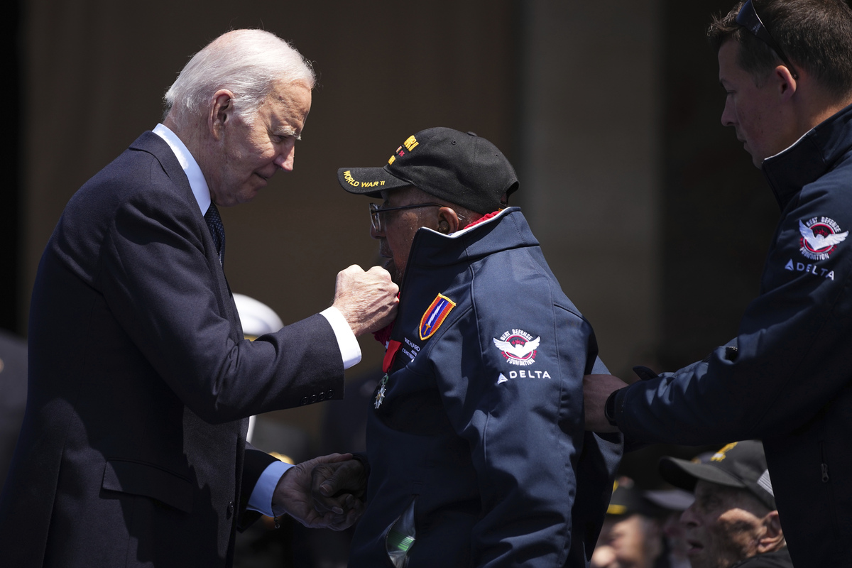 L’annuncio di Biden: “Ho preso il Covid”. Il piano dei dem per sostituirlo L’annuncio di Biden: “Ho preso il Covid”. Il piano dei dem per sostituirlo